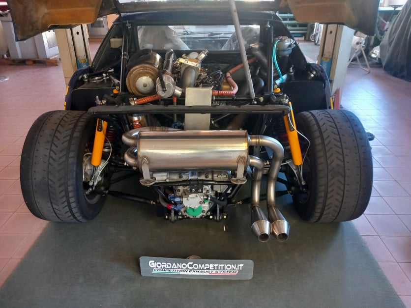 Vista dello scarico della Lancia Delta 037. Scarico e collettore realizzato da Giordano Competition di Giordano Marco. Competition Exhaust System.