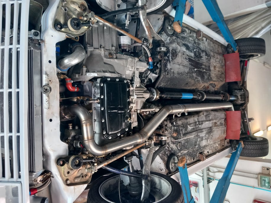 Vista dello scarico della Lancia Delta GR A. Scarico realizzato da Giordano Competition di Giordano Marco. Competition Exhaust System.