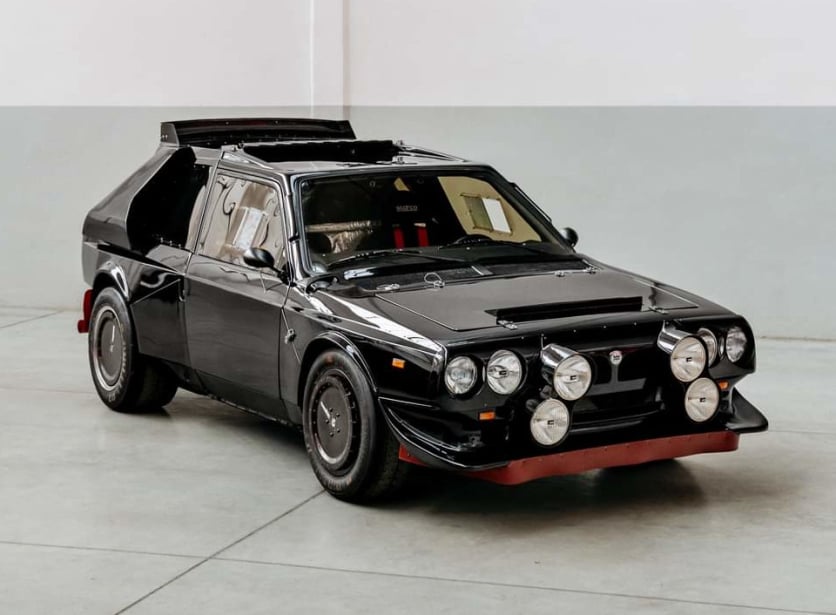 Vista frontale della Lancia Delta S4. Scarico e tubi intercooler realizzati da Giordano Competition di Giordano Marco. Competition Exhaust System.