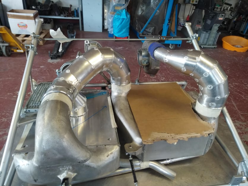 Tubi intercooler della Lancia Delta S4. Scarico e tubi intercooler realizzati da Giordano Competition di Giordano Marco. Competition Exhaust System.